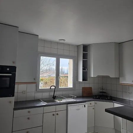 Maison Avec Jardin Et Piscine Au Calme Proche Bordeaux Vakantiehuis *